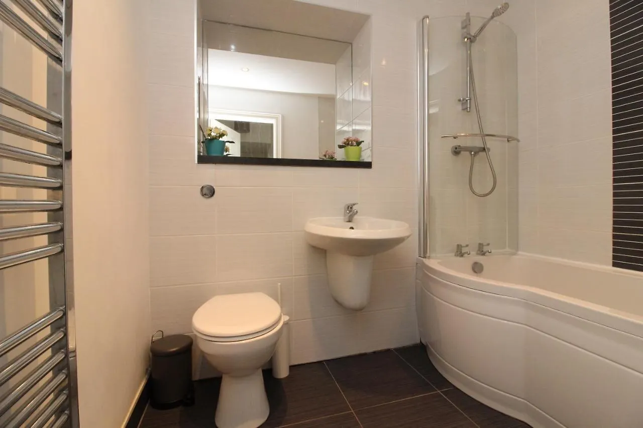 Central Two Bedroom Victorian Apartment With Free Parking 에든버러