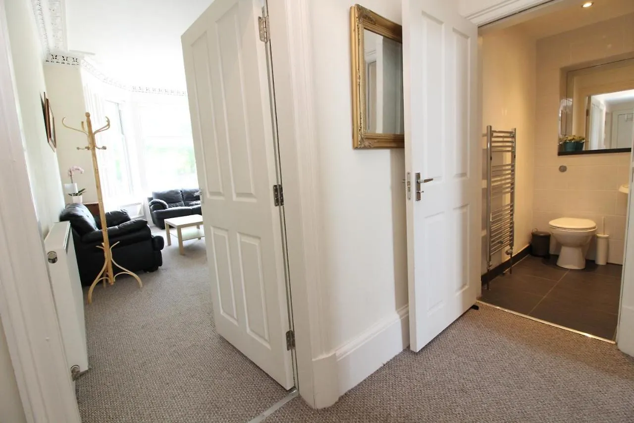 Central Two Bedroom Victorian Apartment With Free Parking 에든버러 영국